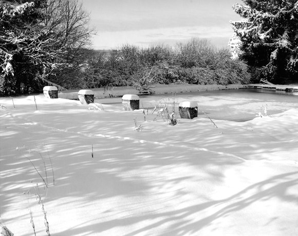 Peter Riedlinger, Bad im Schnee; aus: Naturbad; Göschweiler; 20